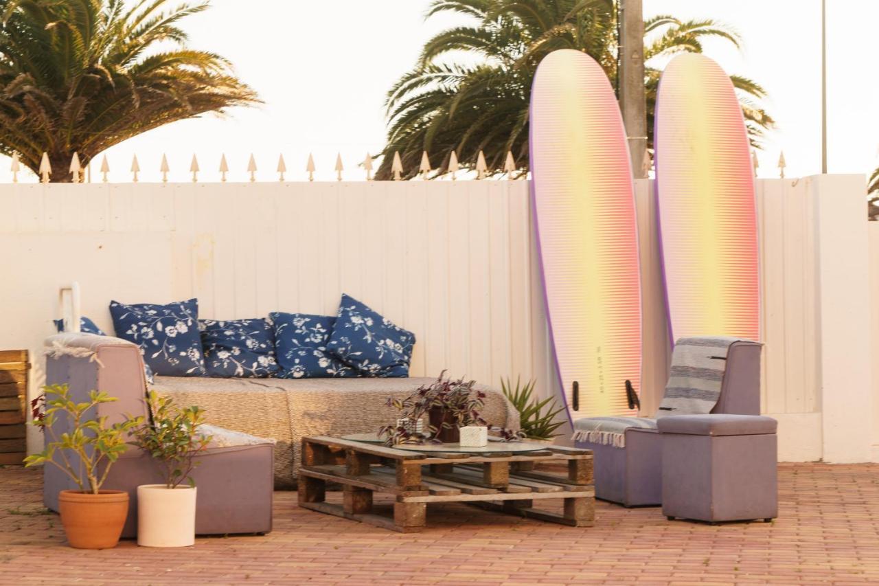 Hospedium Hostel Republica Surf House Ericeira Bagian luar foto