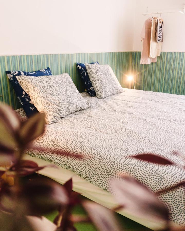 Hospedium Hostel Republica Surf House Ericeira Bagian luar foto