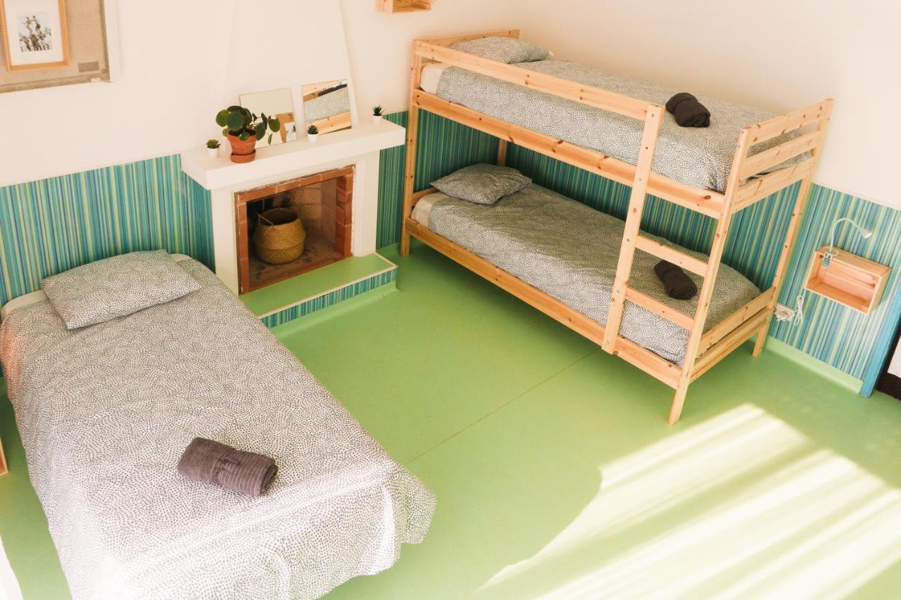 Hospedium Hostel Republica Surf House Ericeira Bagian luar foto