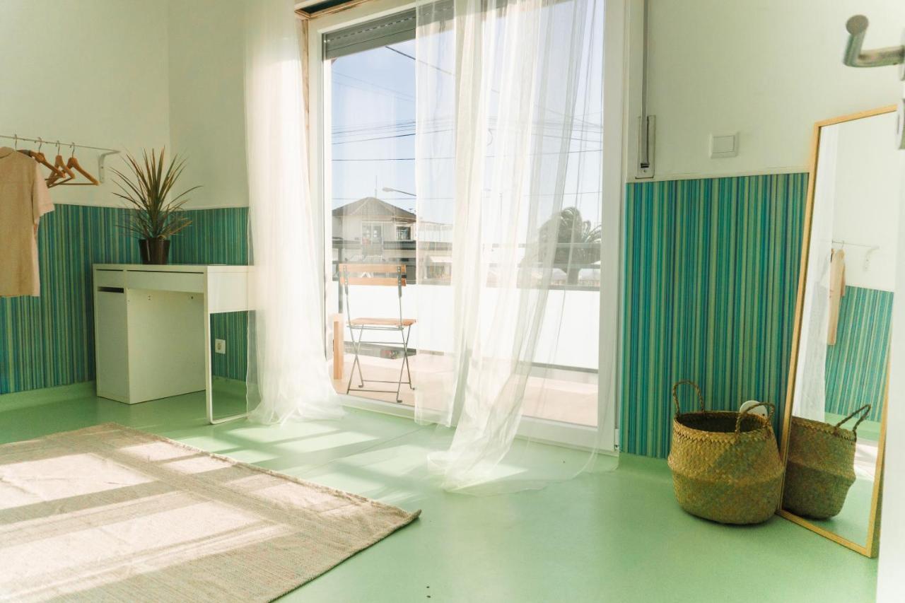 Hospedium Hostel Republica Surf House Ericeira Bagian luar foto