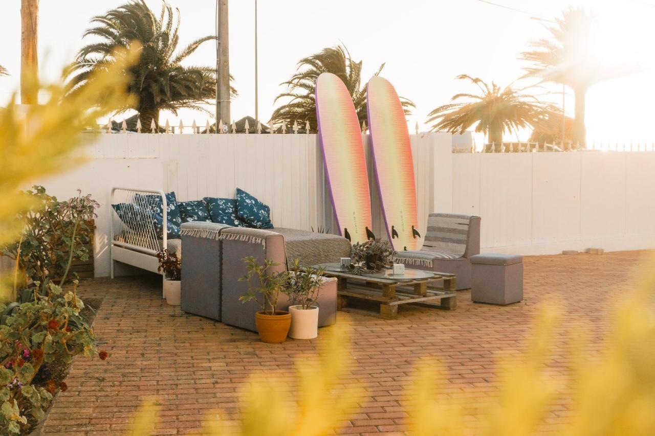 Hospedium Hostel Republica Surf House Ericeira Bagian luar foto