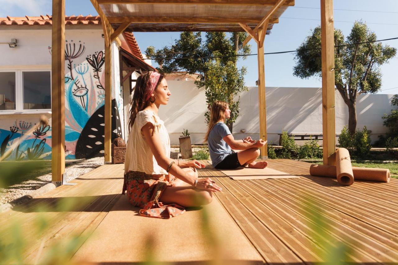 Hospedium Hostel Republica Surf House Ericeira Bagian luar foto