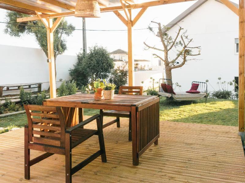 Hospedium Hostel Republica Surf House Ericeira Bagian luar foto